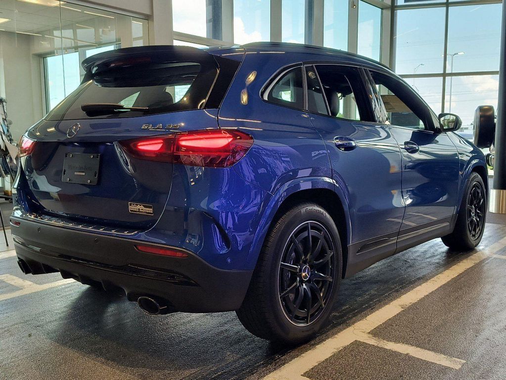 MERCEDES-BENZ GLA-CLASS AMG - 4