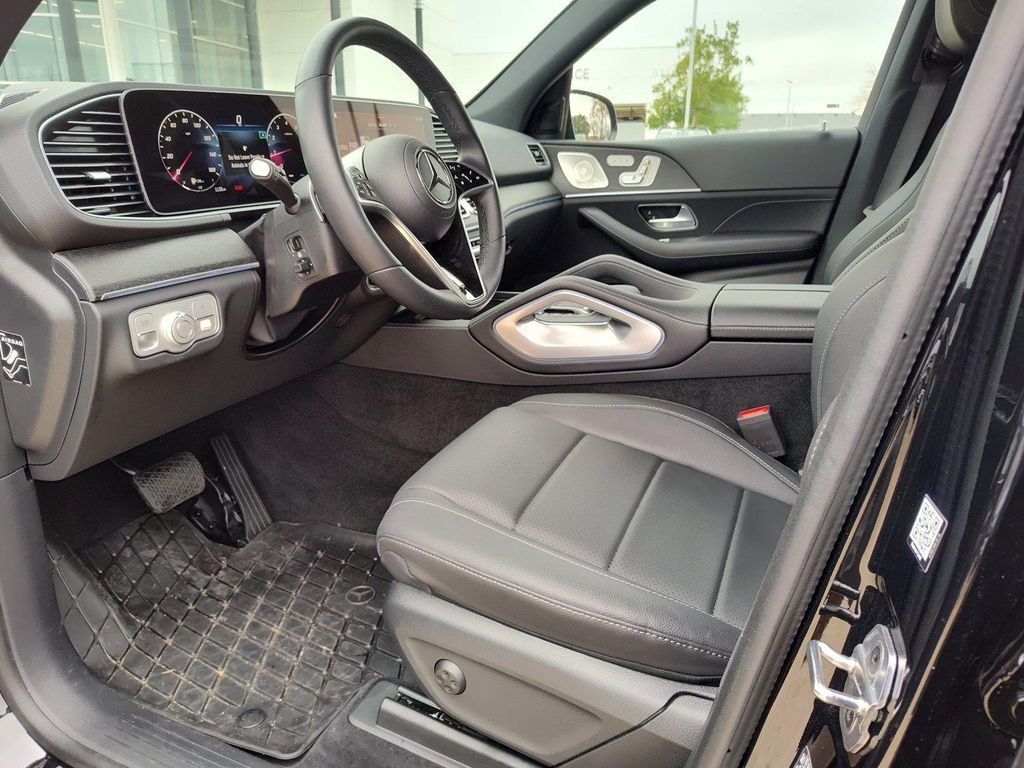 2025 Mercedes-BENZ GLE — миниатюра 2