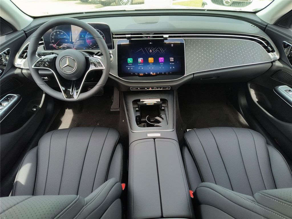 MERCEDES-BENZ E-CLASS - 10