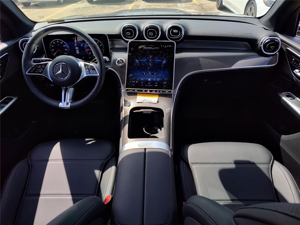 MERCEDES-BENZ GLC - 10