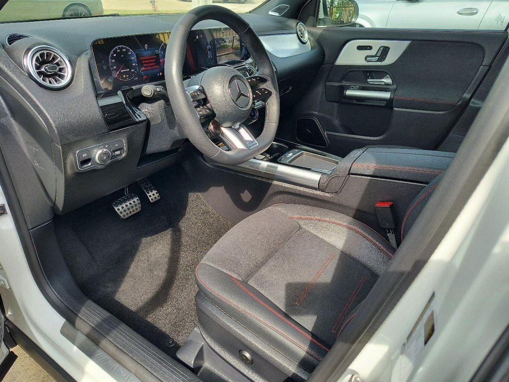 MERCEDES-BENZ GLA-CLASS AMG - 2