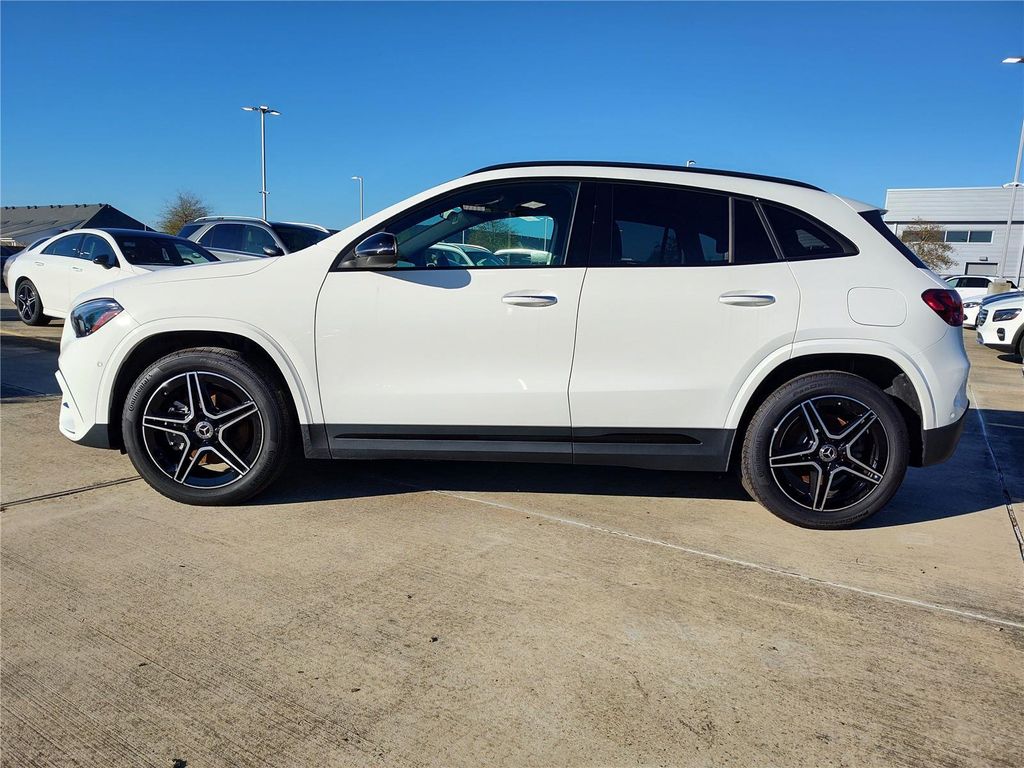 MERCEDES-BENZ GLA-CLASS - 3