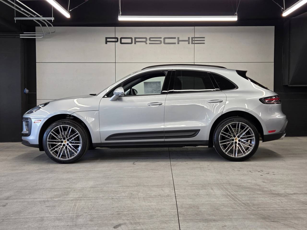 2026 Porsche MACAN 照片 2