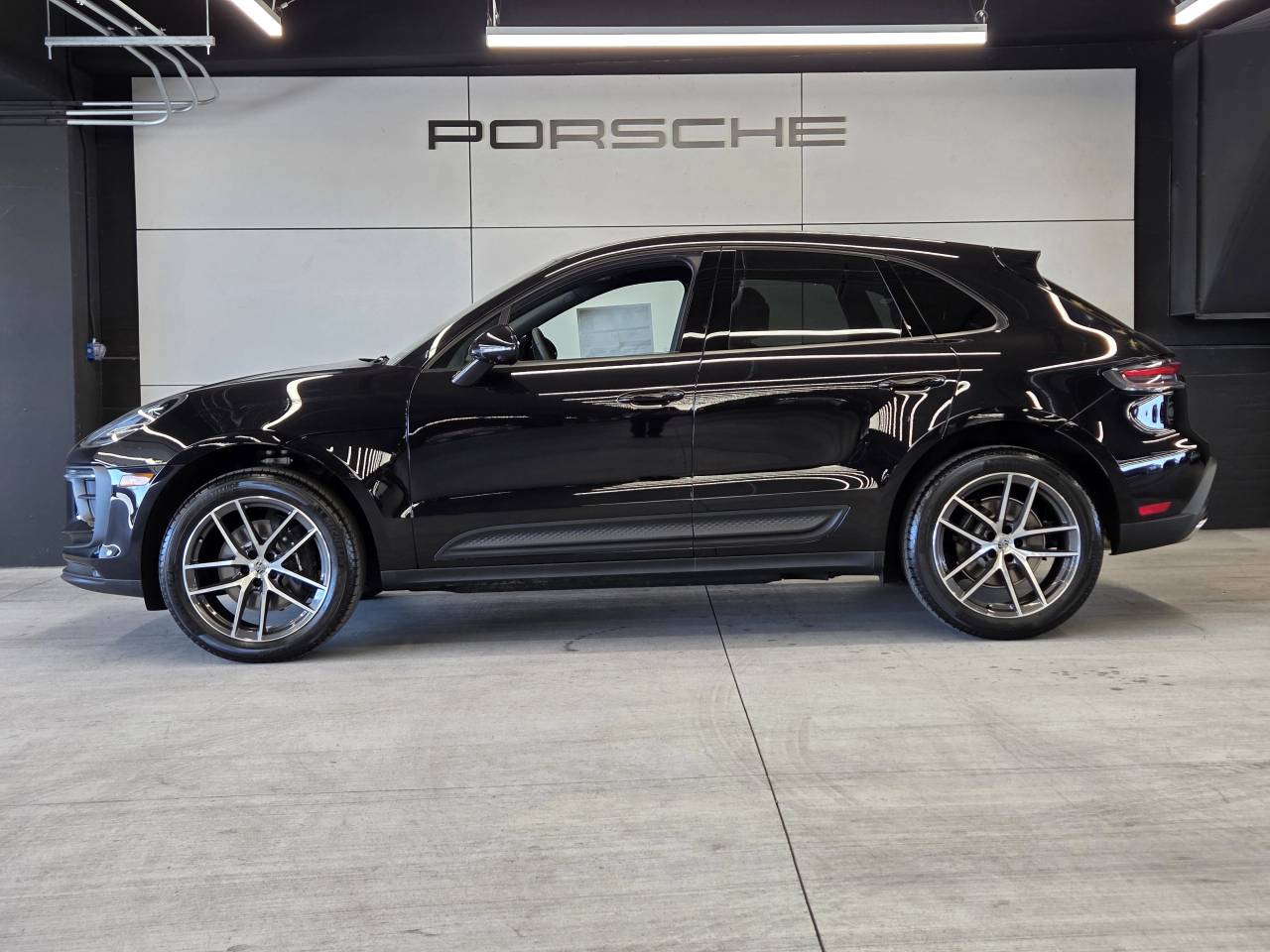 صورة 2 لـ 2026 Porsche MACAN