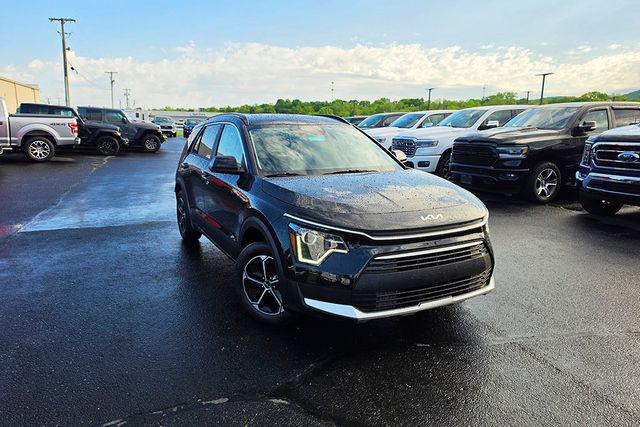 New 2026 Kia Niro LX