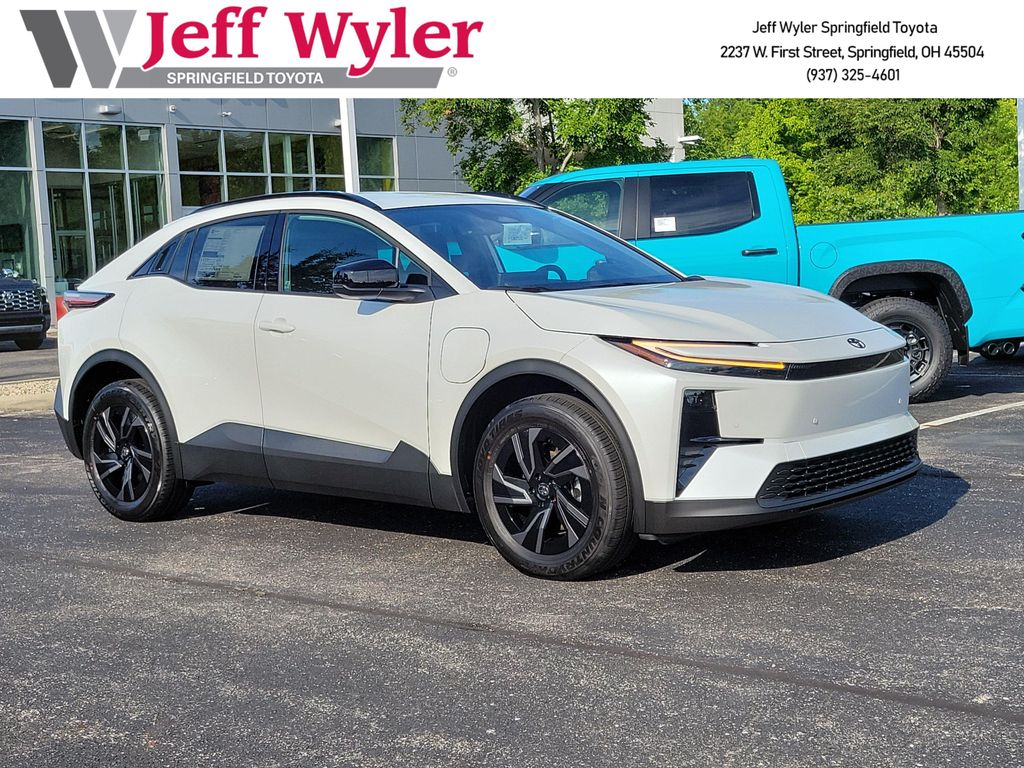 New 2026 Toyota C-HR SE