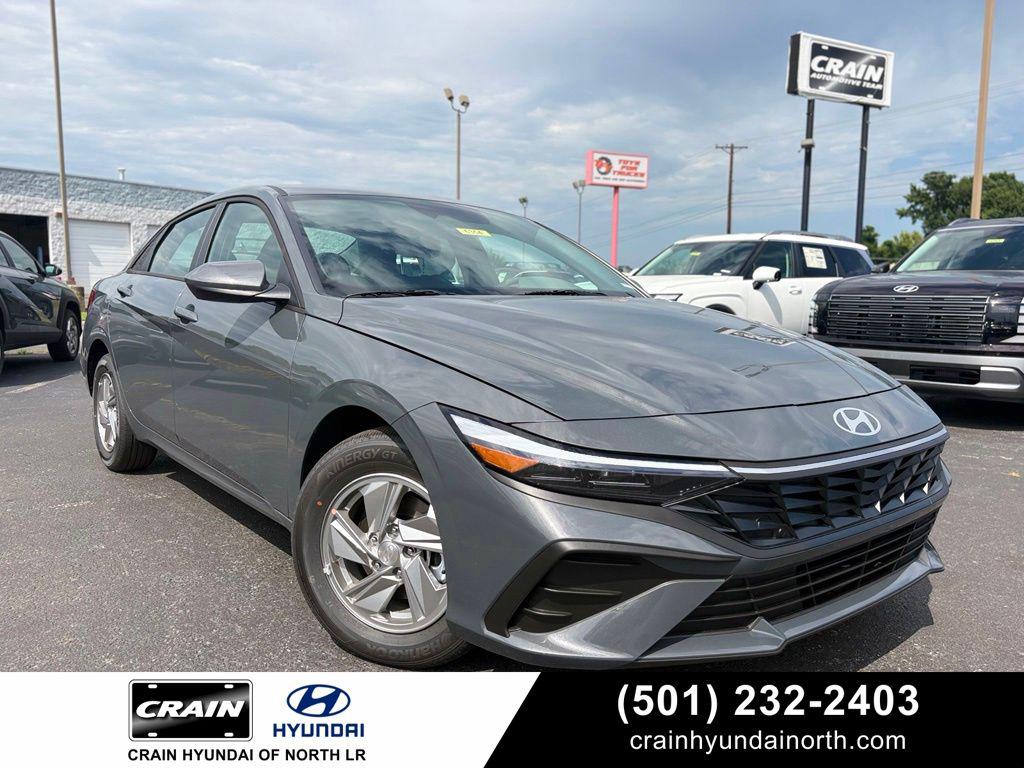 New 2026 Hyundai ELANTRA SE