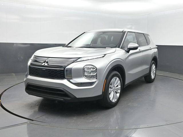 New 2026 Mitsubishi Outlander ES