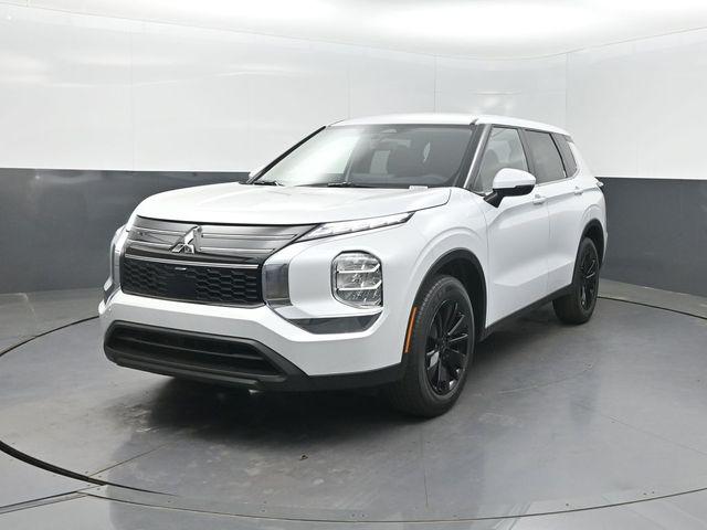 New 2026 Mitsubishi Outlander ES