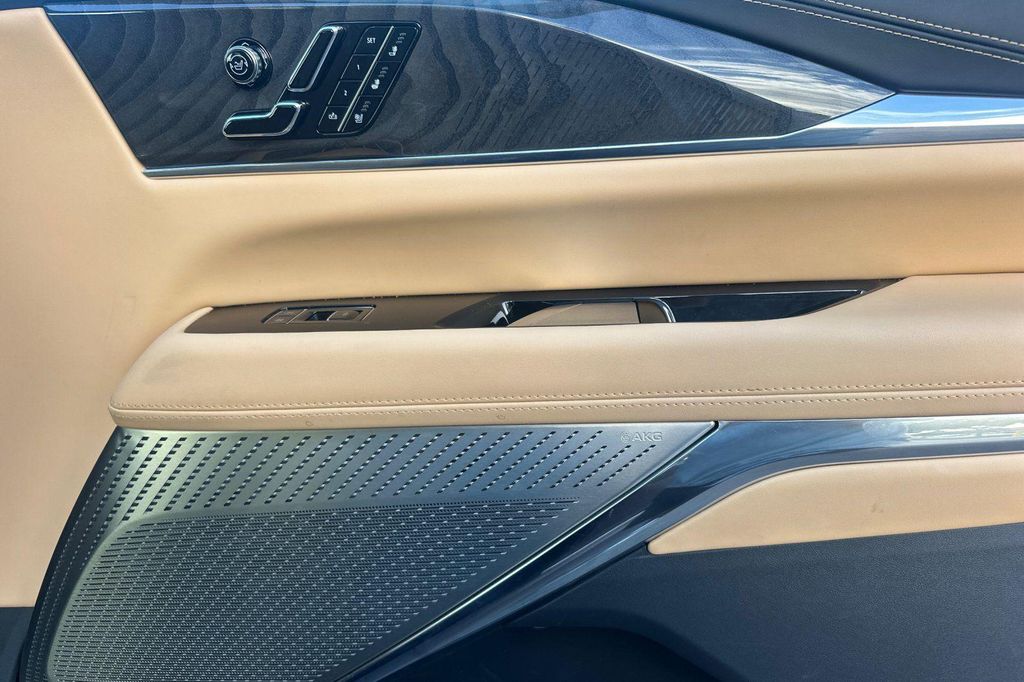 صورة مصغرة 20 لـ 2026 Cadillac ESCALADE IQ PREMIUM LUXURY