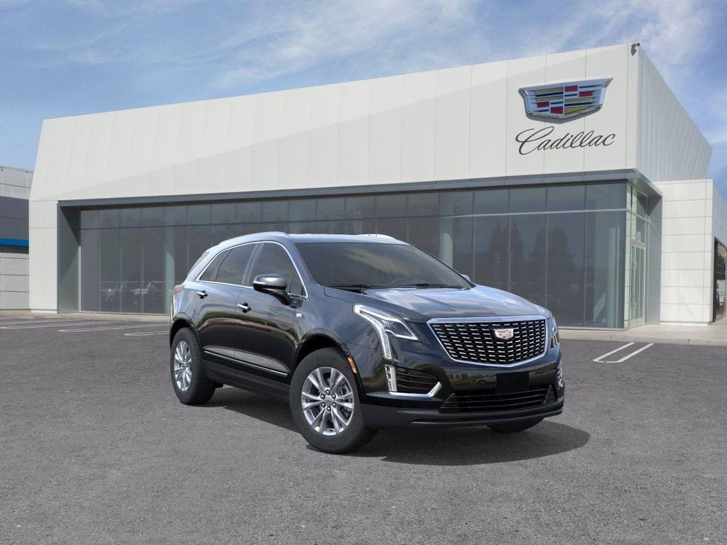 New 2026 Cadillac XT5 Luxury