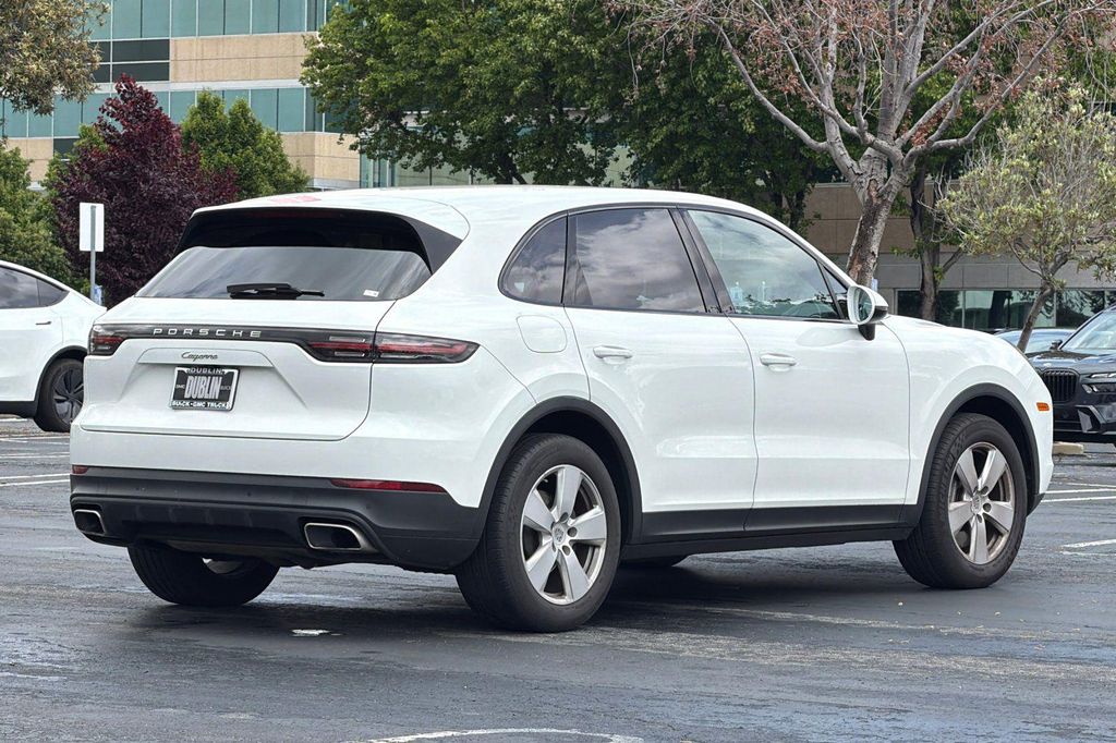 PORSCHE CAYENNE - 4