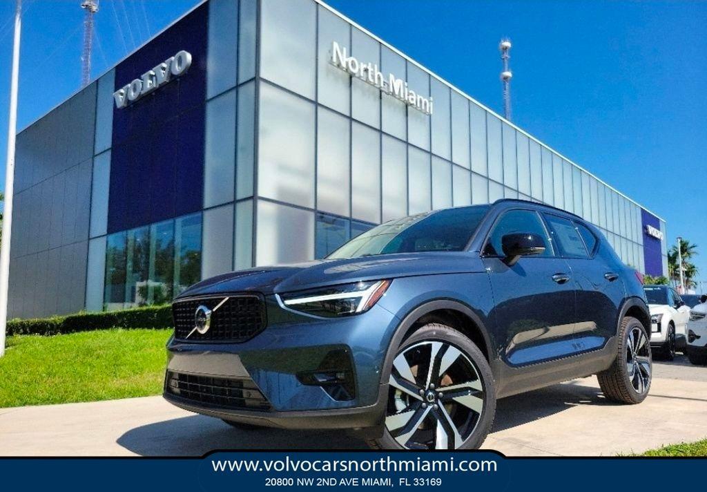 New 2026 Volvo XC40 B5 Ultra