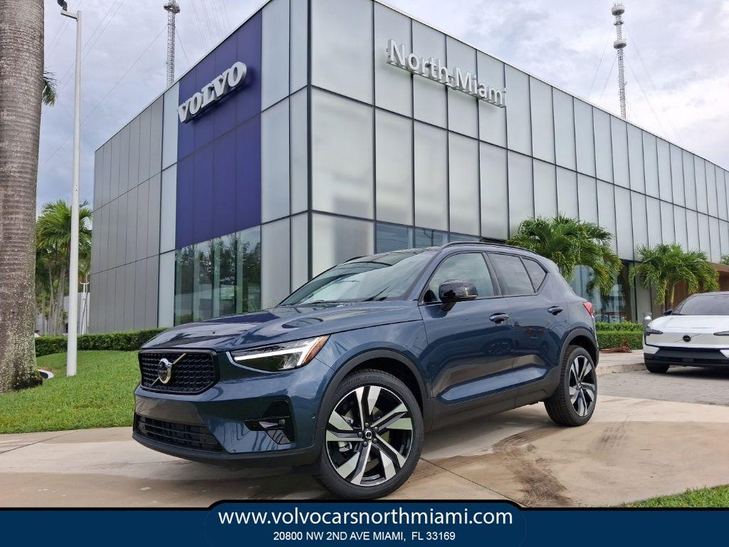 New 2026 Volvo XC40 B5 Plus