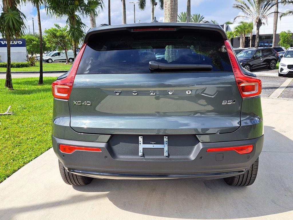صورة 4 لـ 2026 Volvo XC40 B5 PLUS