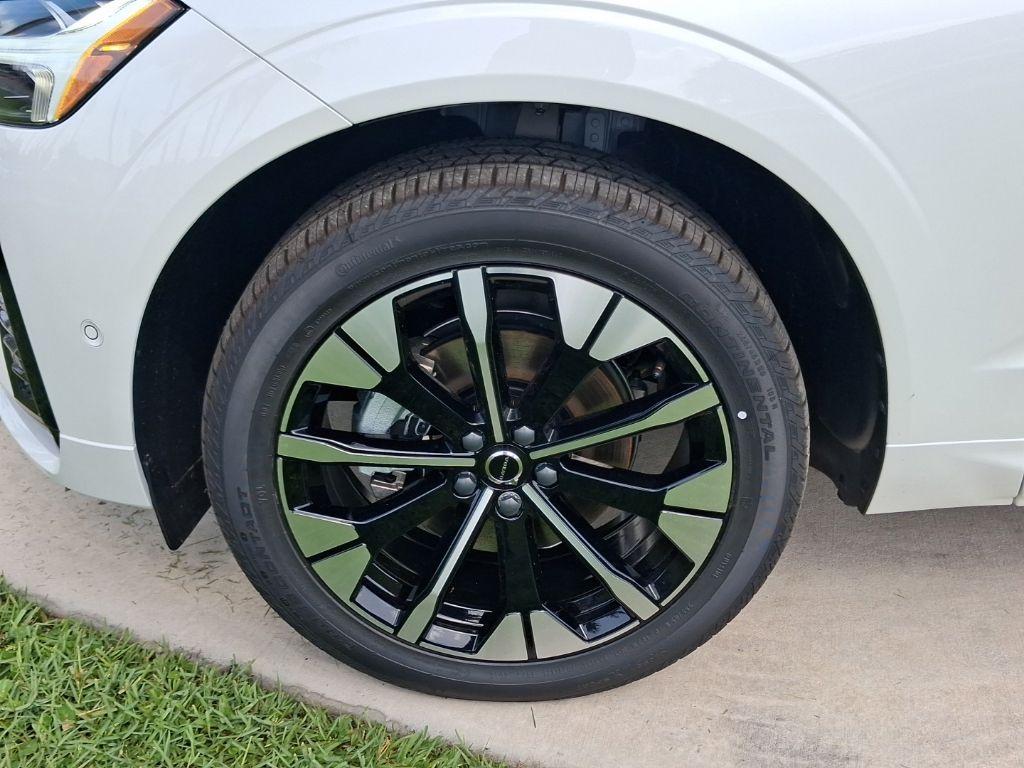 2026 Volvo XC60 B5 PLUS — фото 3