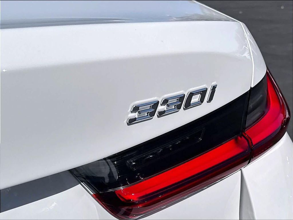 2026 BMW 330 NA 照片 9