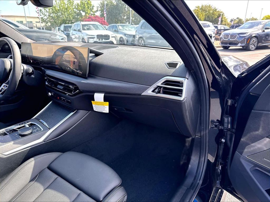 صورة مصغرة 28 لـ 2026 BMW 330 NA