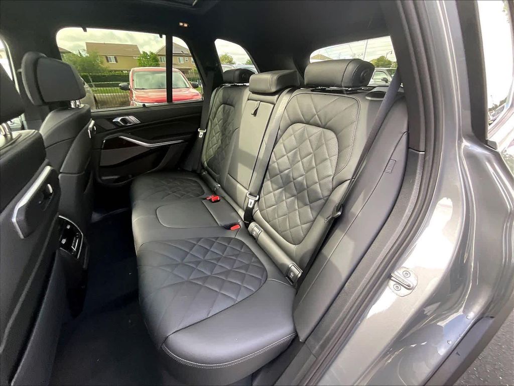 صورة مصغرة 12 لـ 2026 BMW X5 XDRIVE40I