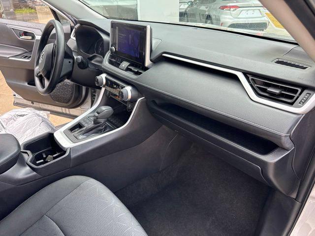 صورة مصغرة 29 لـ 2025 Toyota RAV4 XLE