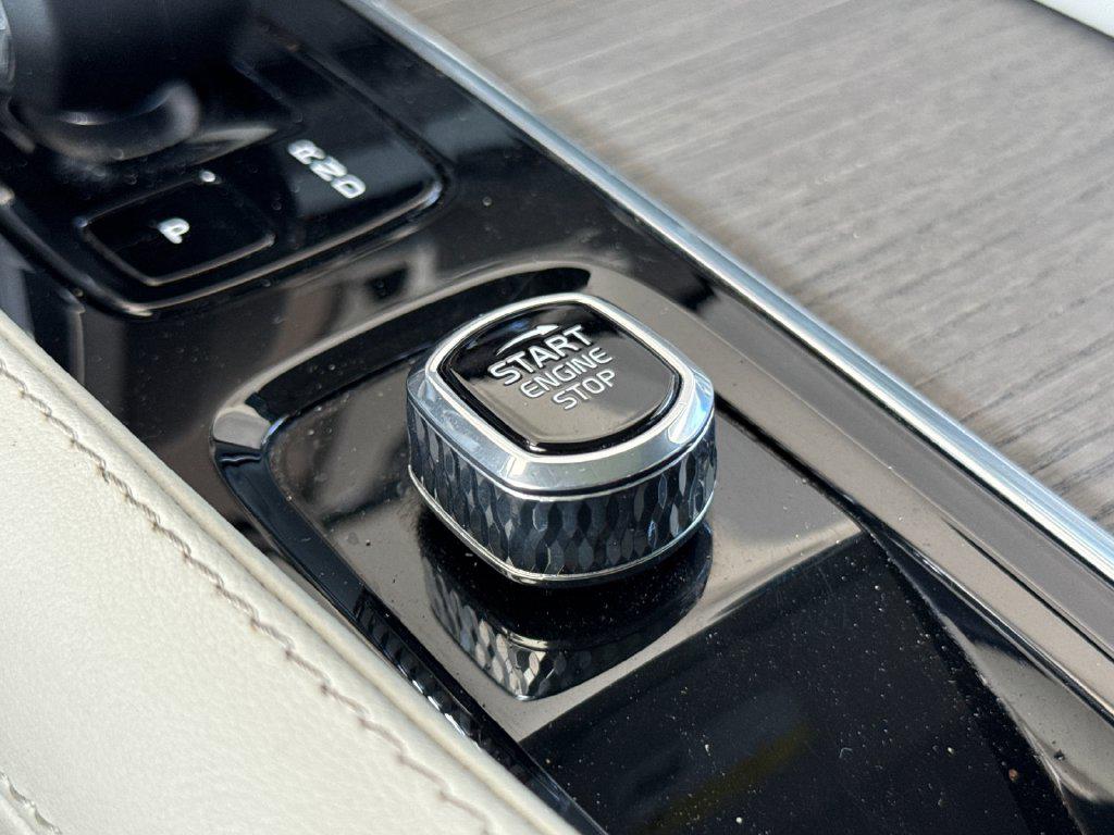 2023 Volvo XC90 RECHARGE PLUG-IN HYBRID T8 PLUS 6-SEATER — миниатюра 22