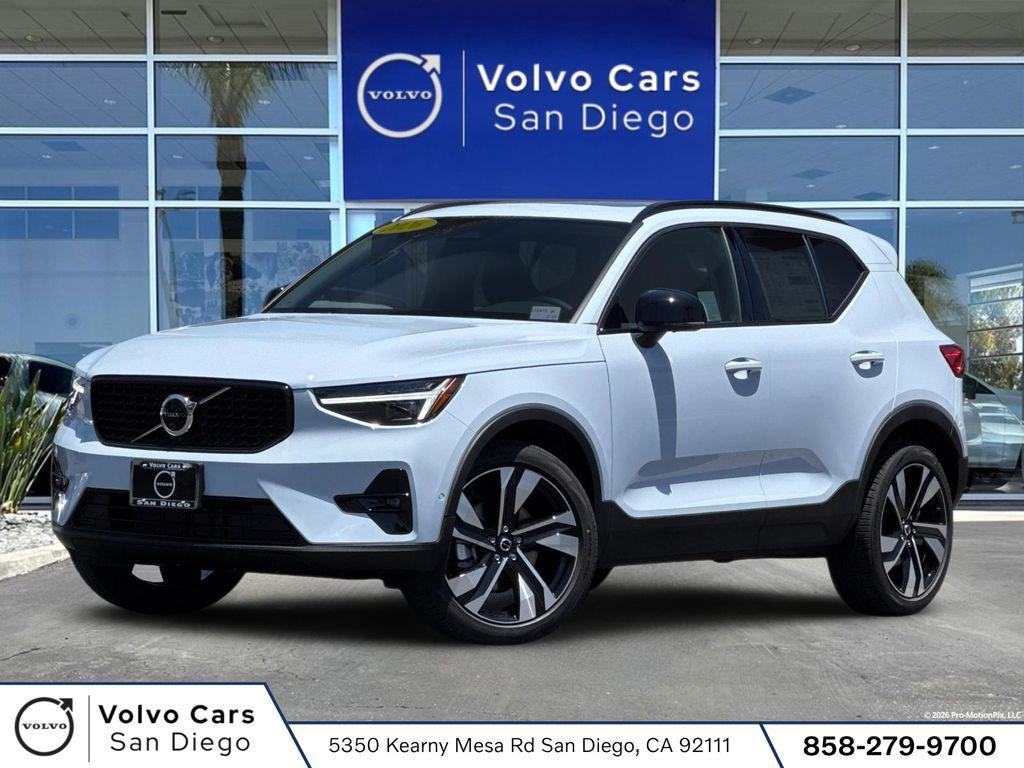 New 2026 Volvo XC40 Plus, B5 AWD Gas (mild hybrid), Dark
