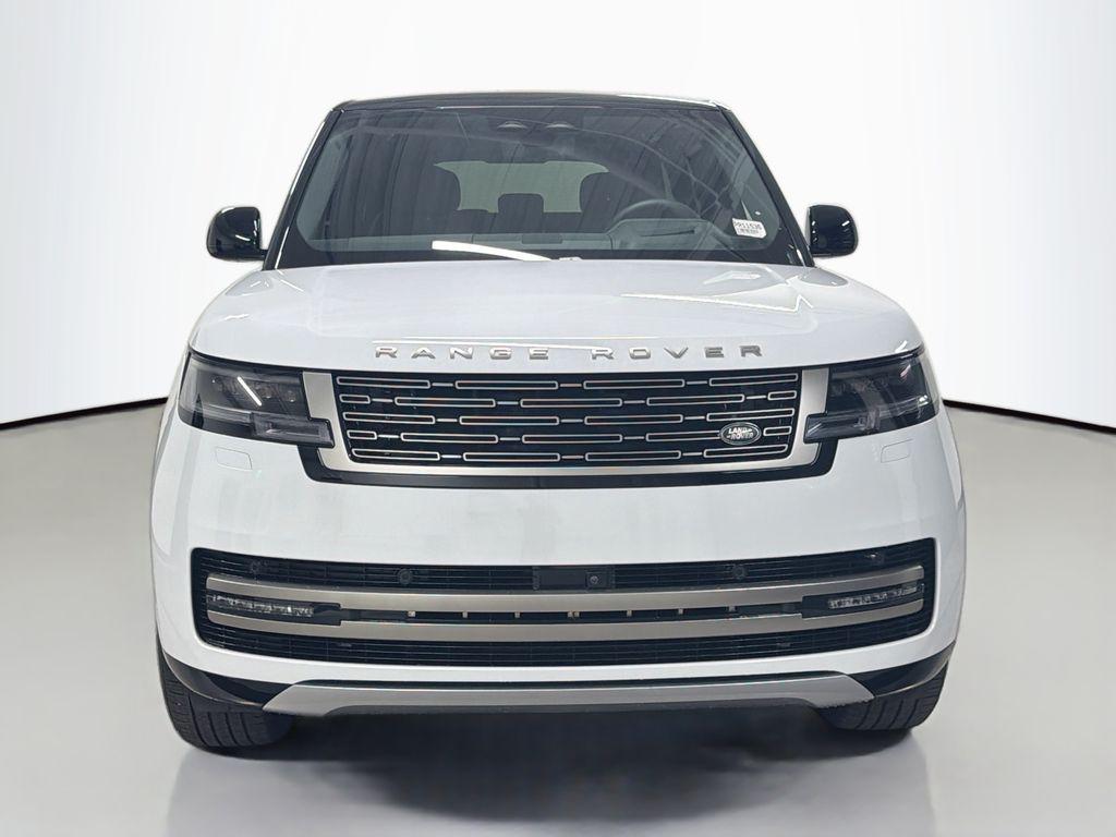 صورة 6 لـ 2025 LAND Rover RANGE ROVER P400 SE