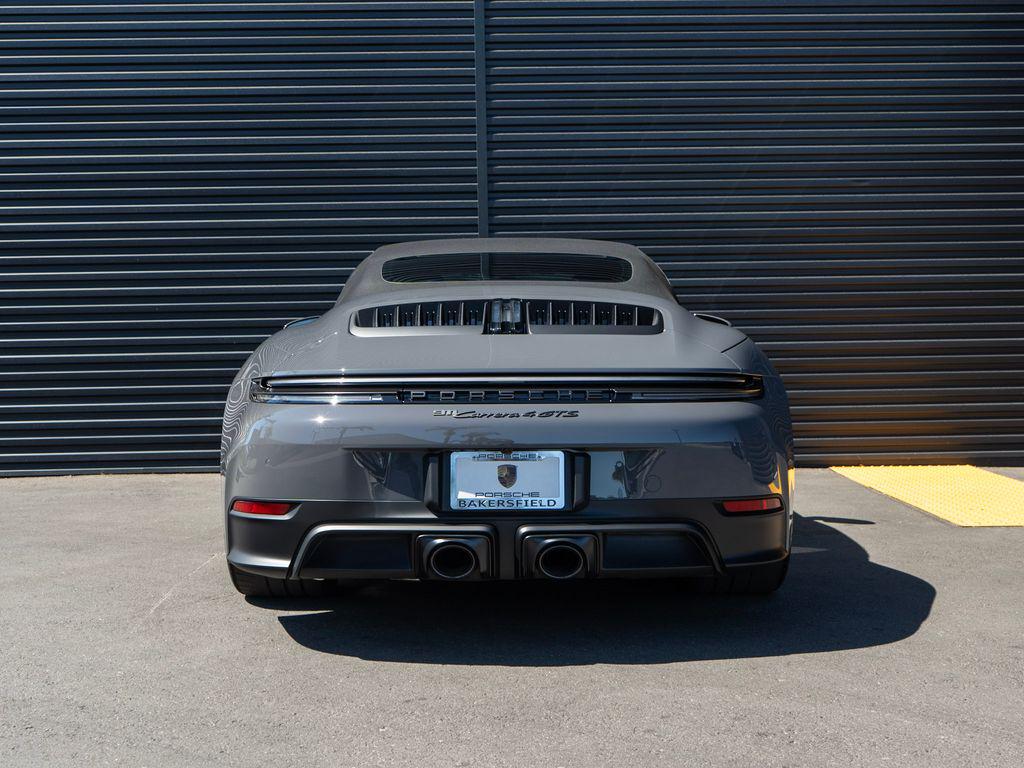 2026 Porsche 911 CARRERA 4 GTS — фото 10