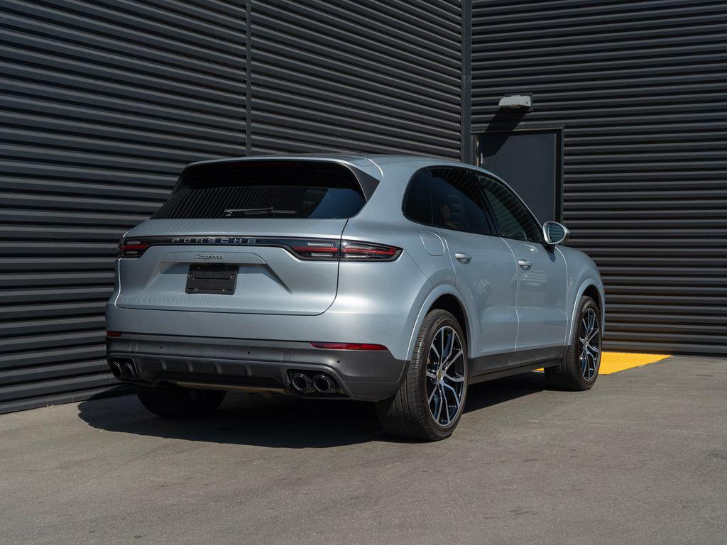 PORSCHE CAYENNE - 9
