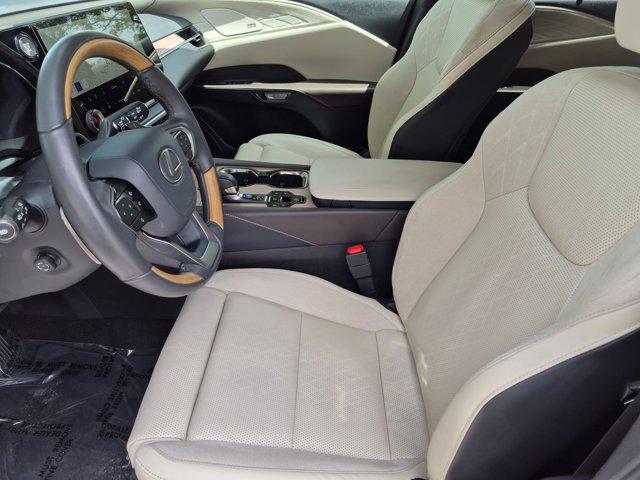 2025 Lexus RX 350 LUXURY — миниатюра 16