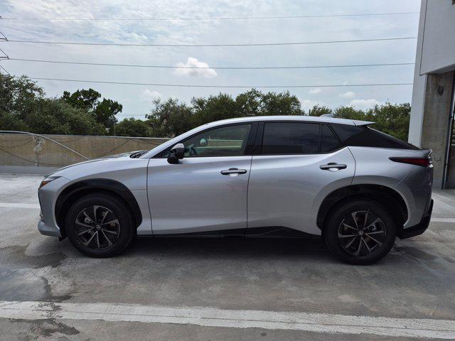صورة 8 لـ 2026 Lexus RZ 350E PREMIUM