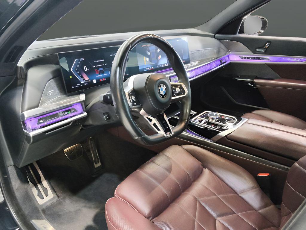 صورة 13 لـ 2023 BMW 760 I XDRIVE