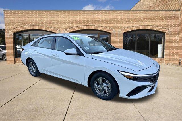 New 2026 Hyundai ELANTRA SE
