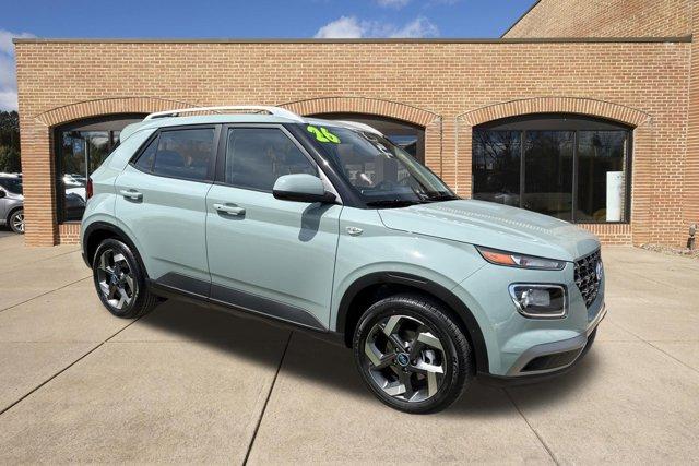 New 2026 Hyundai VENUE SEL