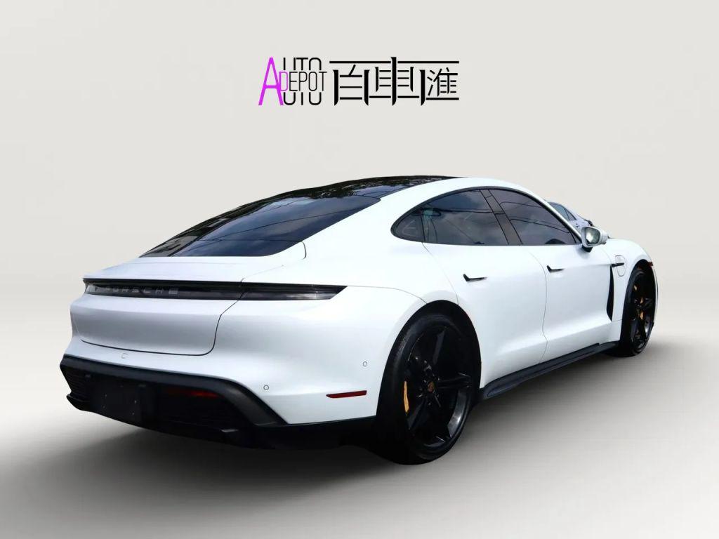 صورة 4 لـ 2020 Porsche TAYCAN TURBO S