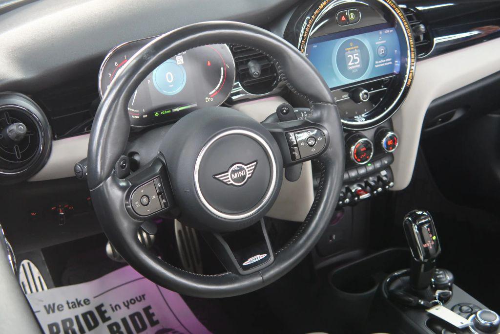 صورة مصغرة 13 لـ 2023 MINI CONVERTIBLE JOHN COOPER WORKS
