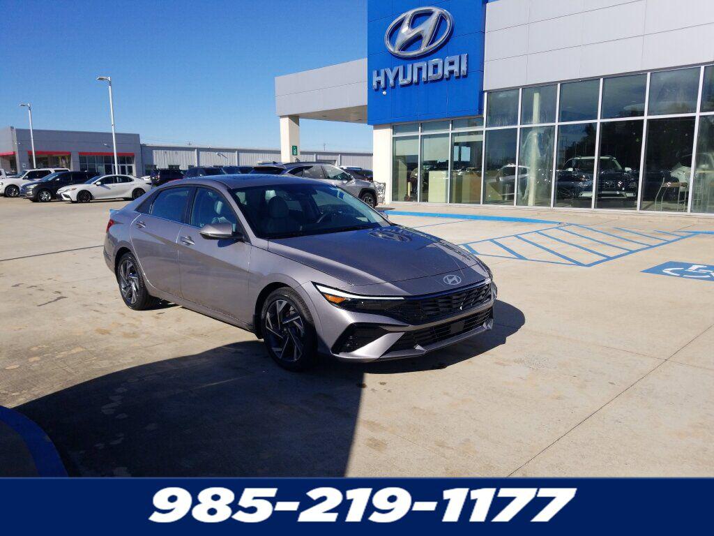 New 2026 Hyundai ELANTRA Limited