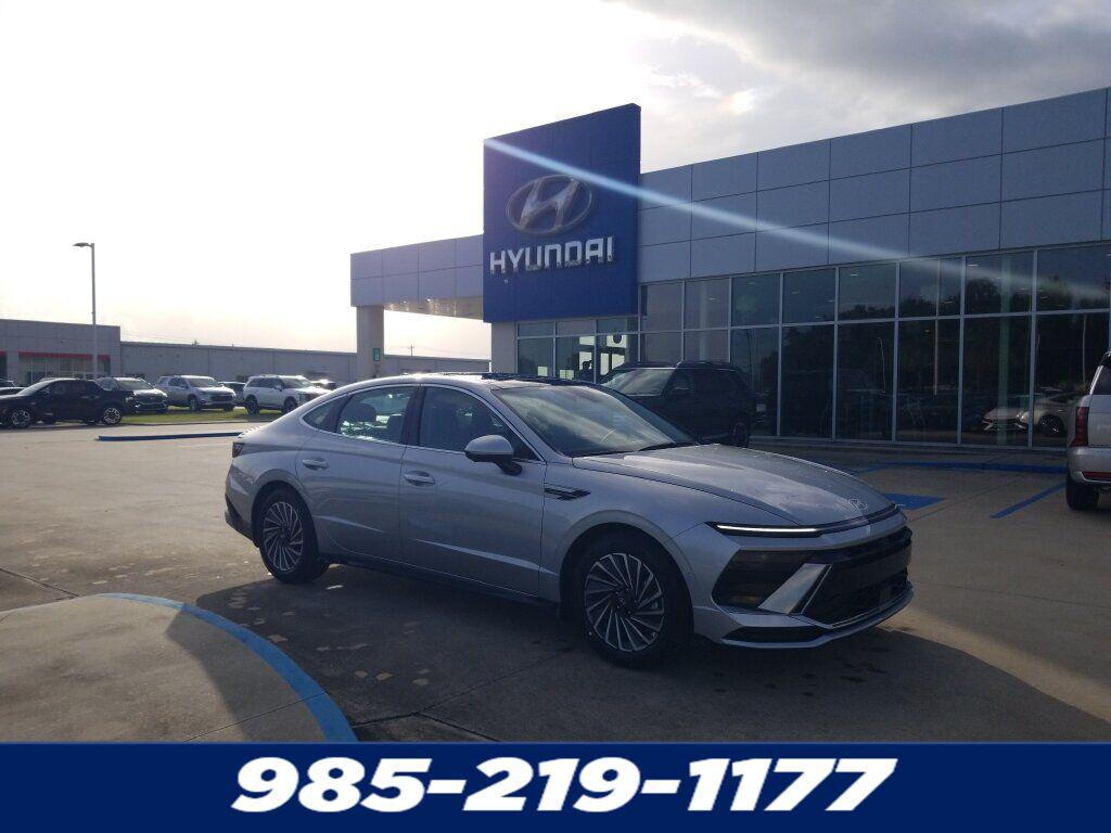 New 2026 Hyundai SONATA Hybrid Limited