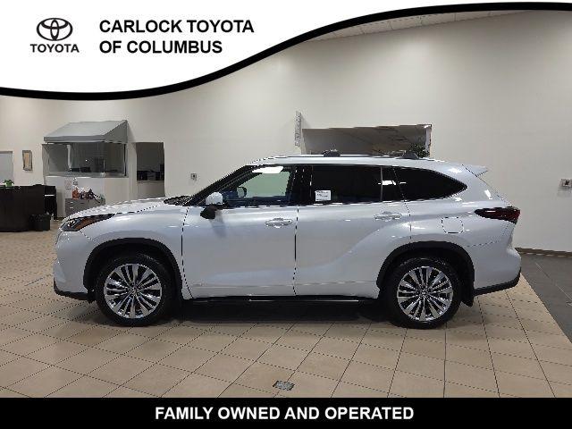 New 2026 Toyota Highlander Hybrid Platinum