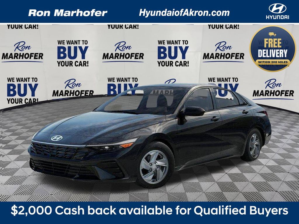 New 2026 Hyundai ELANTRA SE