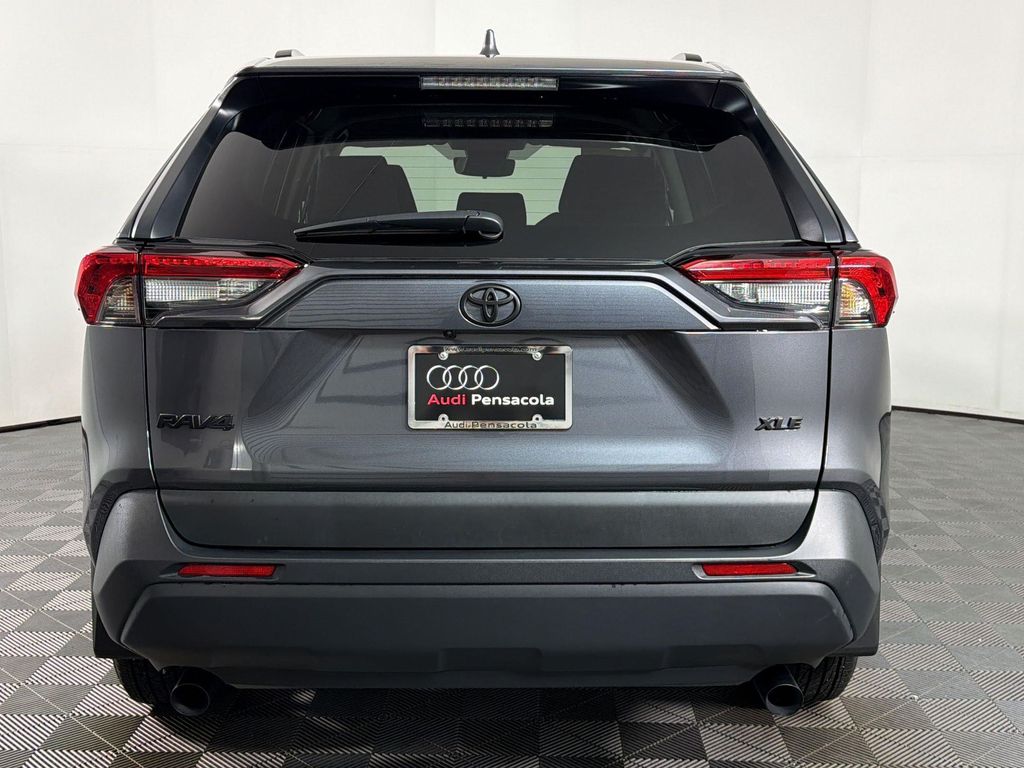 2024 Toyota RAV4 XLE 照片 8