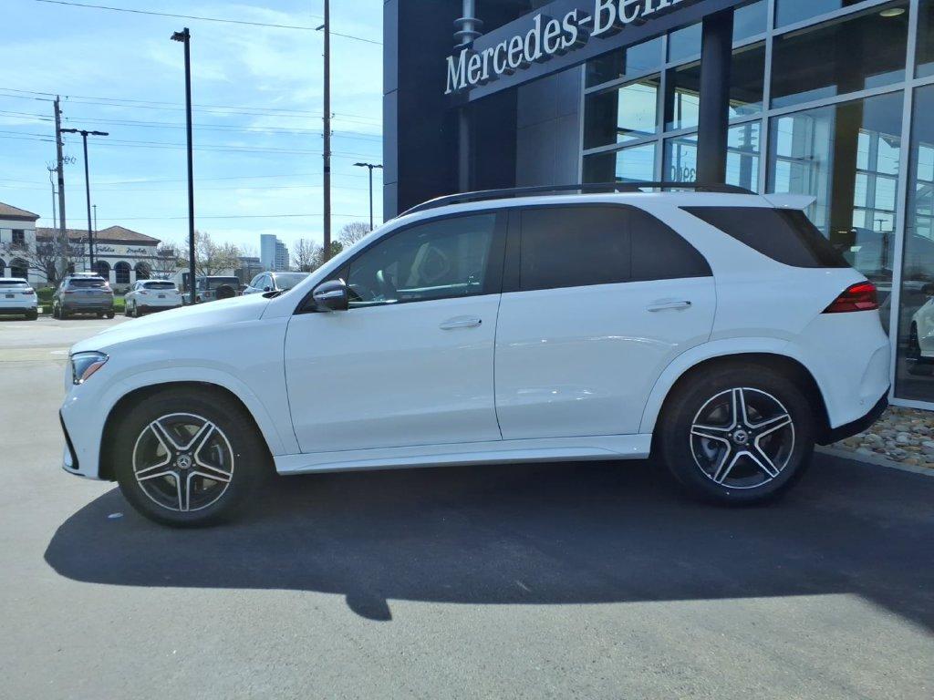 2026 Mercedes-BENZ GLE thumbnail 3