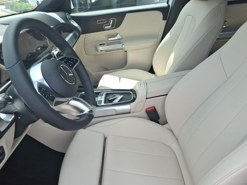 2026 Mercedes-BENZ GLB — миниатюра 14