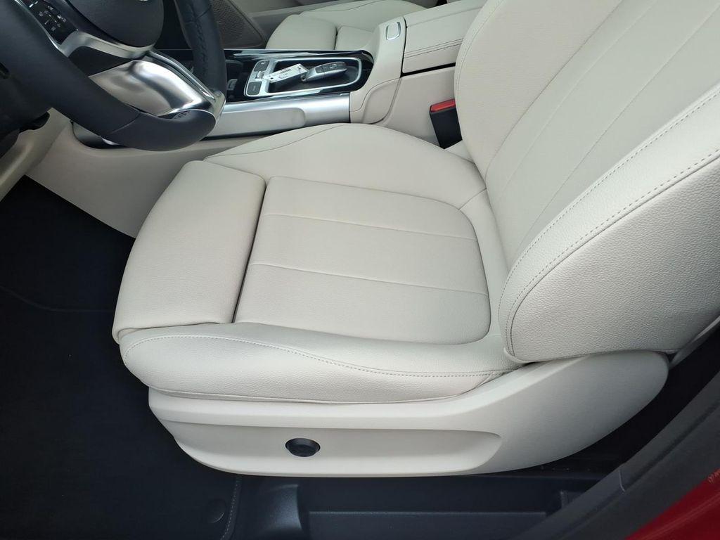 2026 Mercedes-BENZ GLB — миниатюра 15