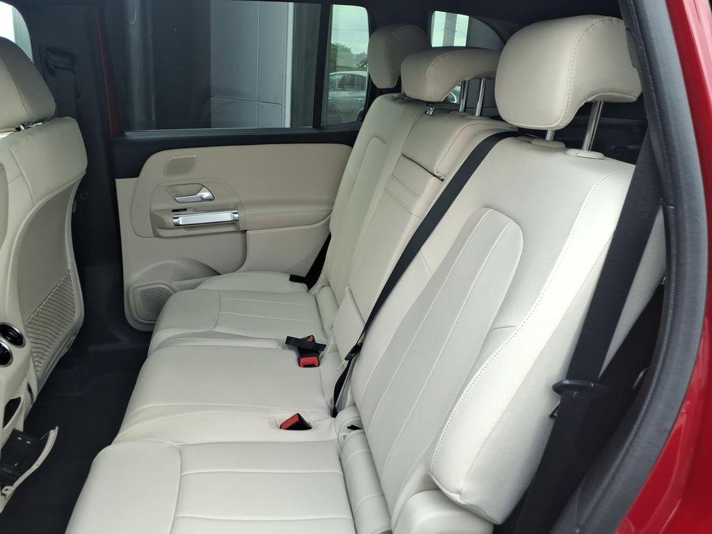 2026 Mercedes-BENZ GLB — миниатюра 26