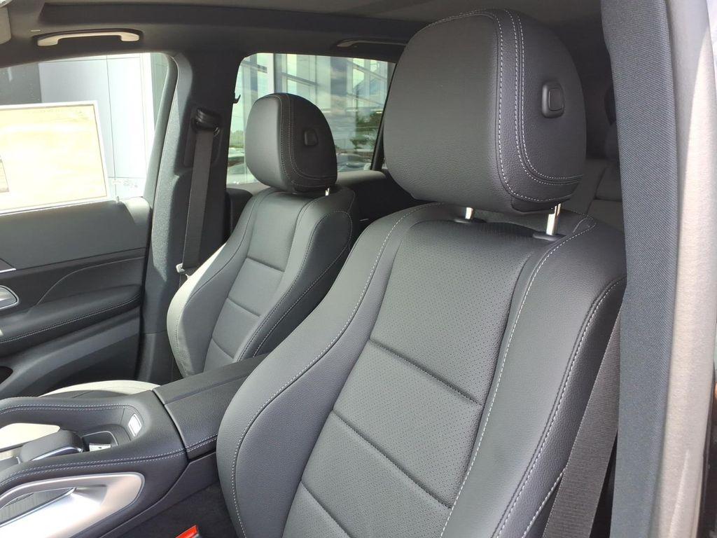 2026 Mercedes-BENZ GLE — миниатюра 13