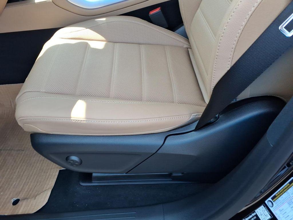 2026 Mercedes-BENZ GLE — миниатюра 15