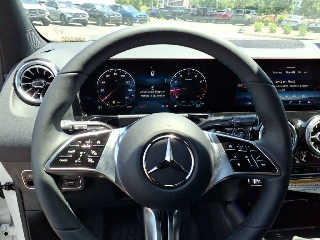 2026 Mercedes-BENZ GLA — миниатюра 15