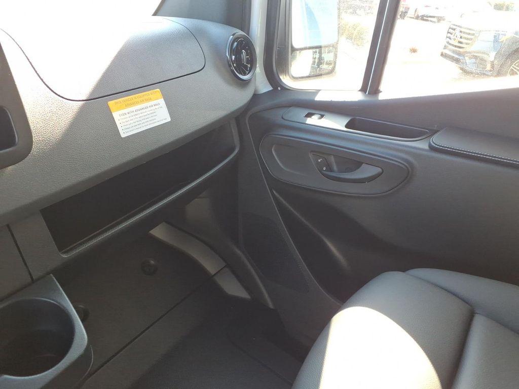 2026 Mercedes-BENZ OTHERS 缩略图 24