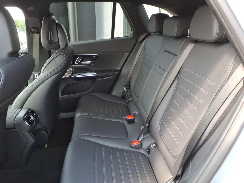 2026 Mercedes-BENZ GLC — миниатюра 26